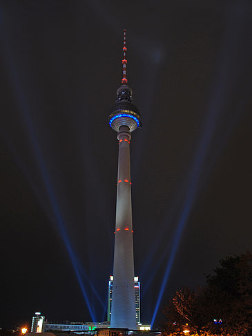 Foto Fernsehturm bei Nacht