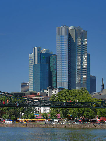 Eurotower und Dresdener Bank Fotos