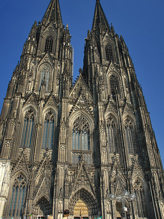 Menschen beim Kölner Dom