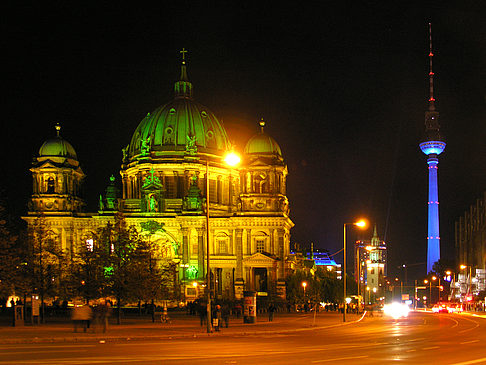 Berliner Dom bei Nacht