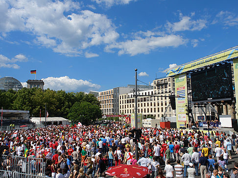 Fanmeile am Reichstag