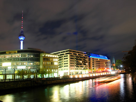 Spree und Fernsehturm Fotos