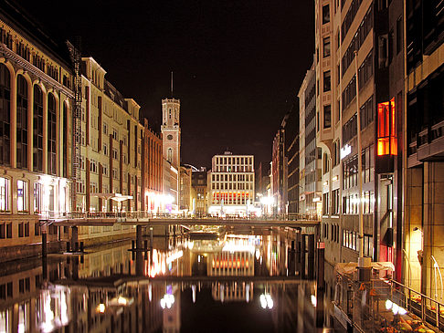 Bleichenfleet bei Nacht