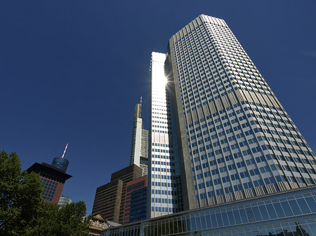 Fotos Eurotower mit Häusern