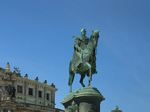 König-Johann-Statue Fotos
